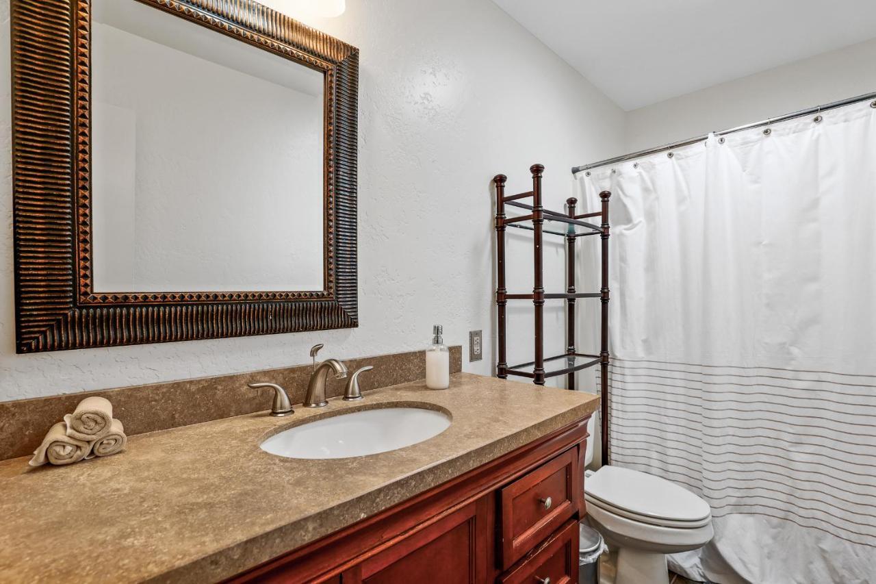Captivating Continental Country Club Retreat With 4 Bdr And Spacious Deck! Flagstaff Eksteriør bilde