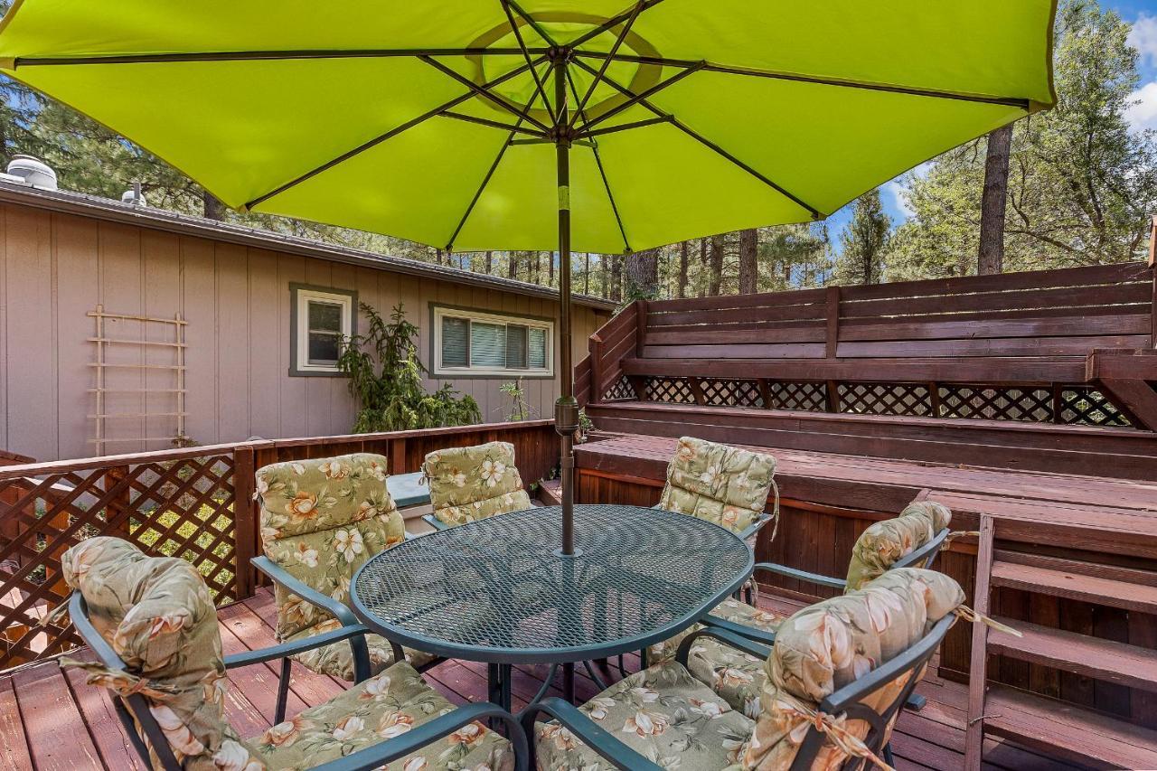 Captivating Continental Country Club Retreat With 4 Bdr And Spacious Deck! Flagstaff Eksteriør bilde